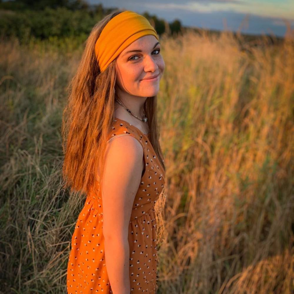 Meet your Posher, Esther